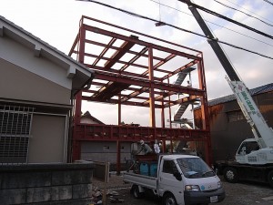 鉄骨建て方の状況です。